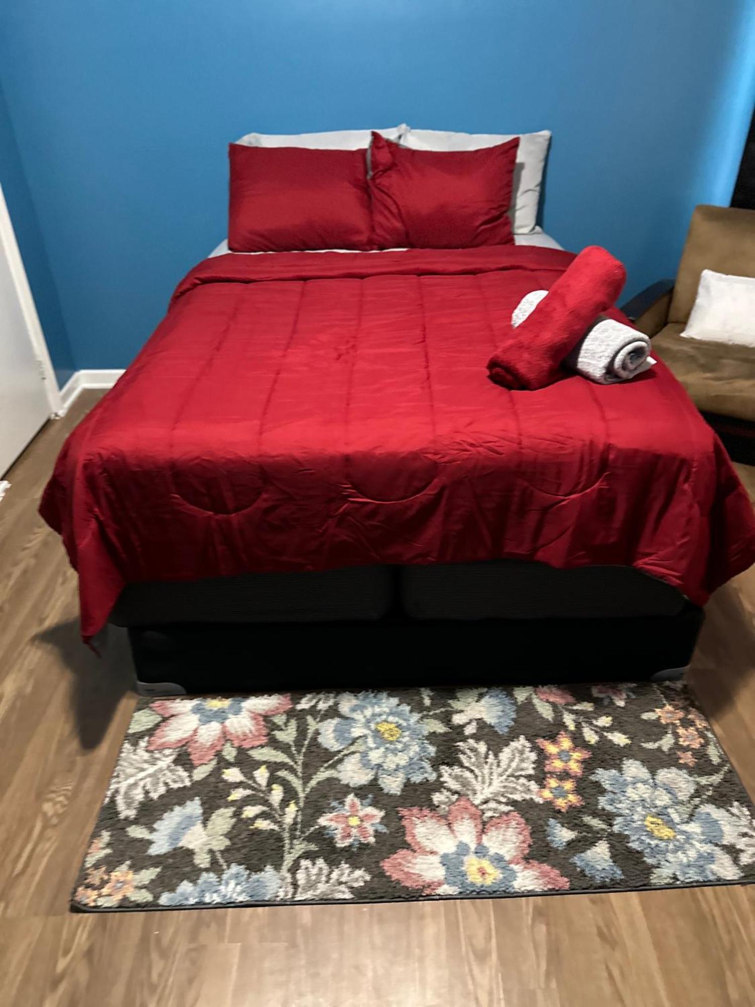 Fidelia Garnet Room, Queen Bed Minutes From Newark Liberty International Airport And Newark Penn Station Екстериор снимка